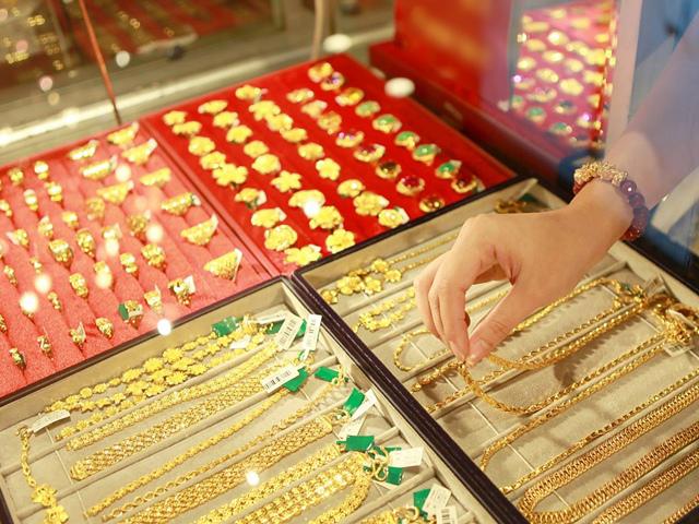 Giá vàng hôm nay 1/10/2018: Phiên đầu tuần, vàng giảm ngay như dự báo?