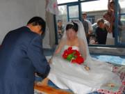 Tin tức - Cô dâu nhất định không chịu "động phòng", chú rể đành ngậm đắng vì lý do bất ngờ