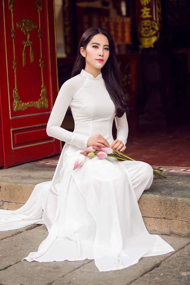 nam em doi vuong mien, dien vay xe bat tan khoe body khong chut mo thua - 10