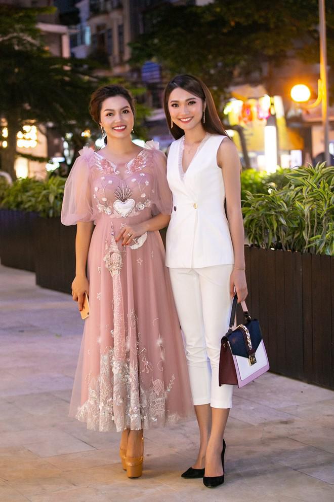 Ngọc Hân, Ngọc Anh, Ngọc Nữ rạng ngời tại sự kiện diễn ra ở Hà Nội - 5