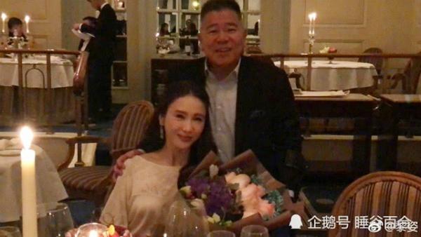 Ngôi sao 24/7: Bụng ngày càng to nhưng chỉ vì tiền mà amp;#34;Nữ Vương Nữ Nhi Quốcamp;#34; vẫn giấu bầu - 5