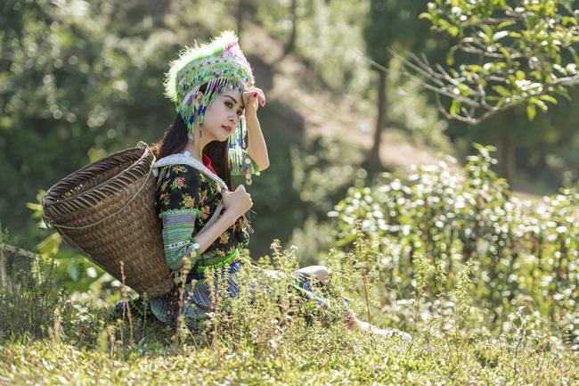 nguoi dep gay chu y voi loat hinh choi cung tre em vung cao hoa ra la mot a hau - 5