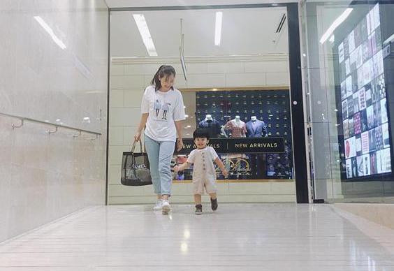 Kiều nữ Ngọc Lan: amp;#34;Lúc ở nhà chăm con, tôi mặc đồ amp;#34;thấy ghêamp;#34; lắm!amp;#34; - 3