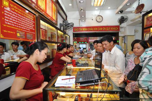 Giá vàng hôm nay 2/10/2018: Bế tắc vì bị USD o ép - 2