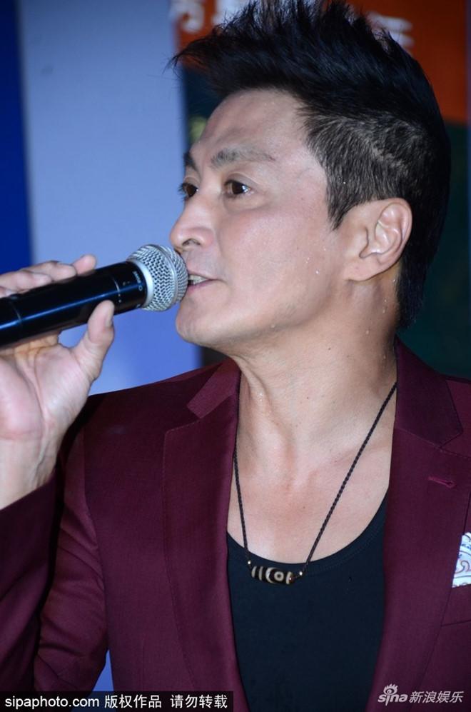 U60 chẳng chịu lấy ai, amp;#34;Triển Chiêu đẹp trai nhất màn ảnhamp;#34; Hà Gia Kính độc thân không con cái - 2