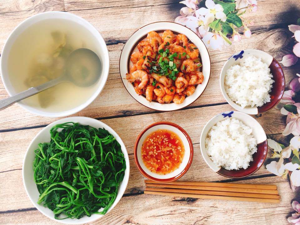 9x khoe những mâm cơm chỉ 60 nghìn 2 bữa khiến chồng cứ “xui” bỏ việc mở quán ăn - 7