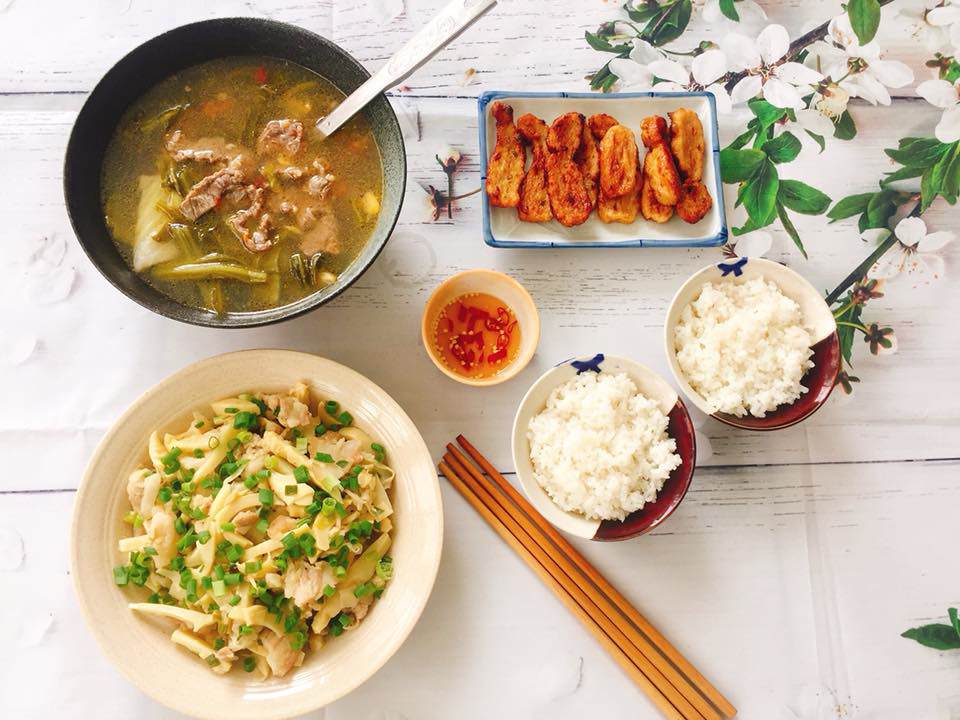 9x khoe những mâm cơm chỉ 60 nghìn 2 bữa khiến chồng cứ “xui” bỏ việc mở quán ăn - 9