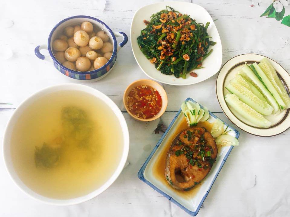9x khoe những mâm cơm chỉ 60 nghìn 2 bữa khiến chồng cứ “xui” bỏ việc mở quán ăn - 12