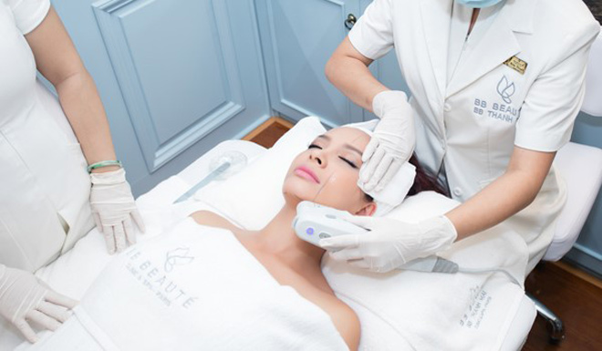 Bật mí cách giữ mãi làn da thanh xuân của các sao Việt - 3