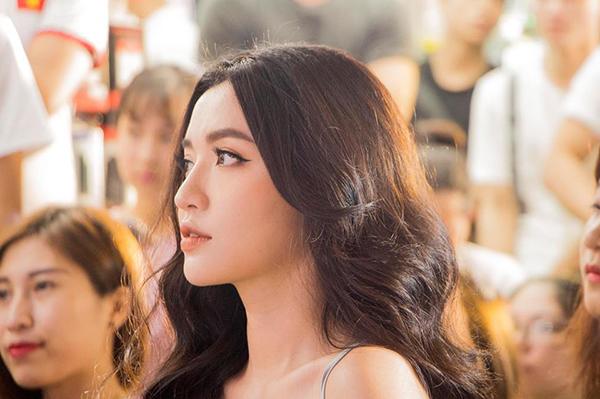 Hết phát cuồng với kiểu môi tều quyến rũ, mỹ nhân Việt chuyển qua lối make-up tự nhiên chuẩn Hàn - 7