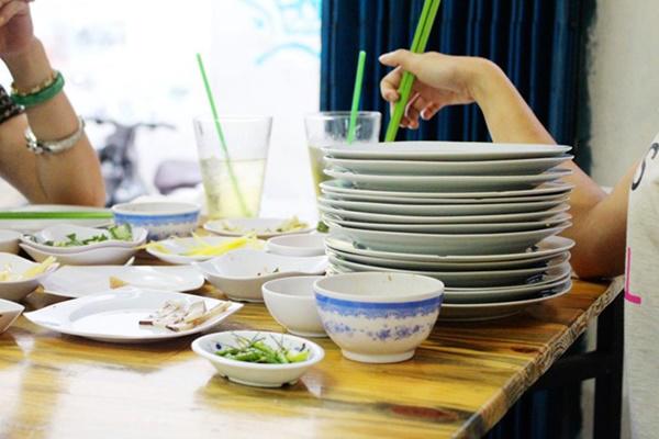 6 thói quen rửa bát âm thầm “giết” chết sức khỏe, cái thứ 3 nhà nào cũng mắc! - 1