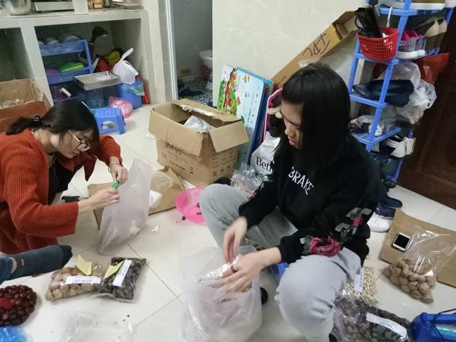 Lạ lùng chuyện cô gái trẻ chỉ nhận hàng online khi shipper phải là... chồng chị bán hàng - 2
