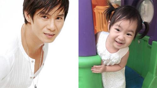 Cha con nhà họ giống nhau đến thế này, bảo sao mẹ mang tiếng amp;#34;chỉ là người đẻ thuêamp;#34; - 10