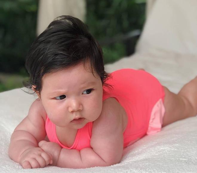 Con gái siêu mẫu Hà Anh 3,5 tháng nặng 9kg, bất ngờ với nhận xét của bác sĩ - 2