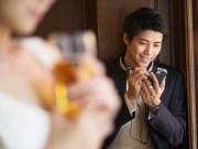 Những dấu hiệu chứng minh bạn đang bị người ấy 'cắm sừng'