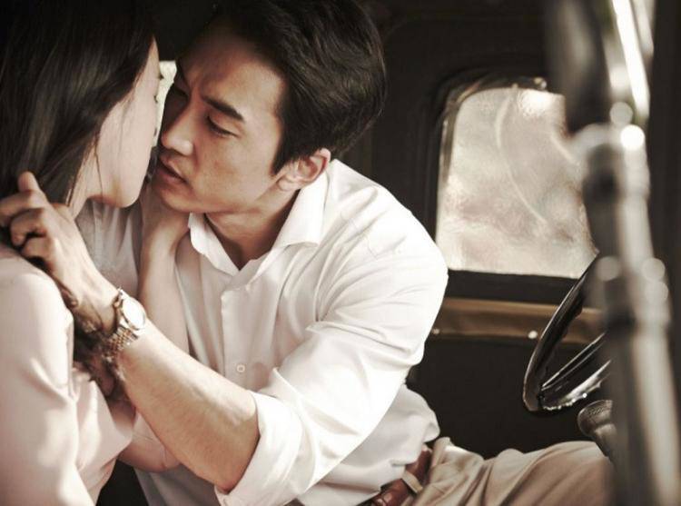 phat hien su that xot xa nho chiec o to co bien tu quy cua chong - 2
