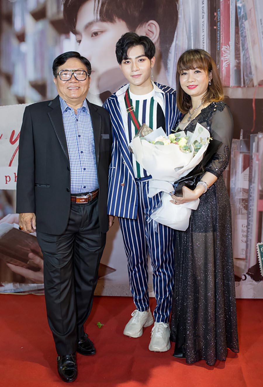 Á quân Gương Mặt Thân Quen 2018 khóc vì phải vay nợ làm MV - 4