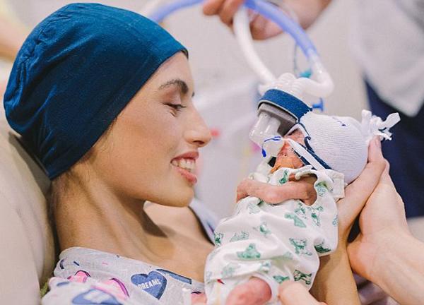 Xót xa mẹ trẻ 18 tuổi bị ung thư khi vừa mang bầu, con sinh non rồi ra đi mãi - 2