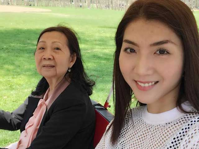 Ngọc Quyên viết thư xin lỗi mẹ: Dù con đã lấy chồng, đẻ con mà mẹ vẫn chưa hết khổ