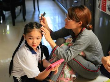 Mẹ của con gái nuôi cố NS Khánh Nam bươn chải kiếm sống, tiết lộ thêm về cha ruột bé