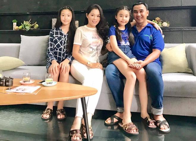 3 bà mẹ đẻ liền 2 con gái, chồng càng yêu càng chiều, gia đình hạnh phúc ngập tràn - 5