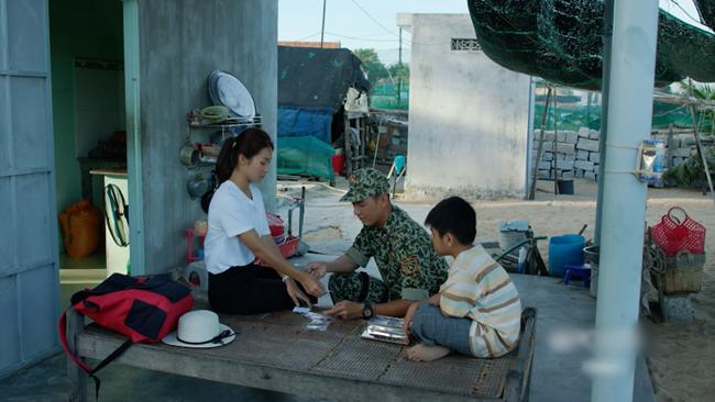 hau due mat troi viet: kha ngan khoc loc thuong tam, khan gia lai che qua on ao - 10