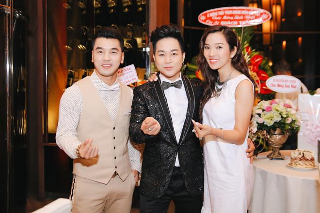 Quang Lê amp;#34;chơi trộiamp;#34; tặng vương miện kim cương cho bạn thân Quách Tuấn Du - 4