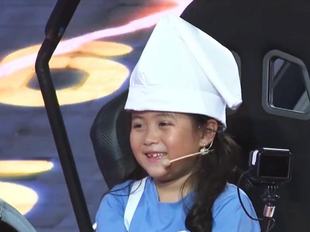 Chỉ còn đúng 1 câu hỏi, con gái Hân Gạo Nếp Gạo Tẻ đã vô địch Nhanh như chớp nhí