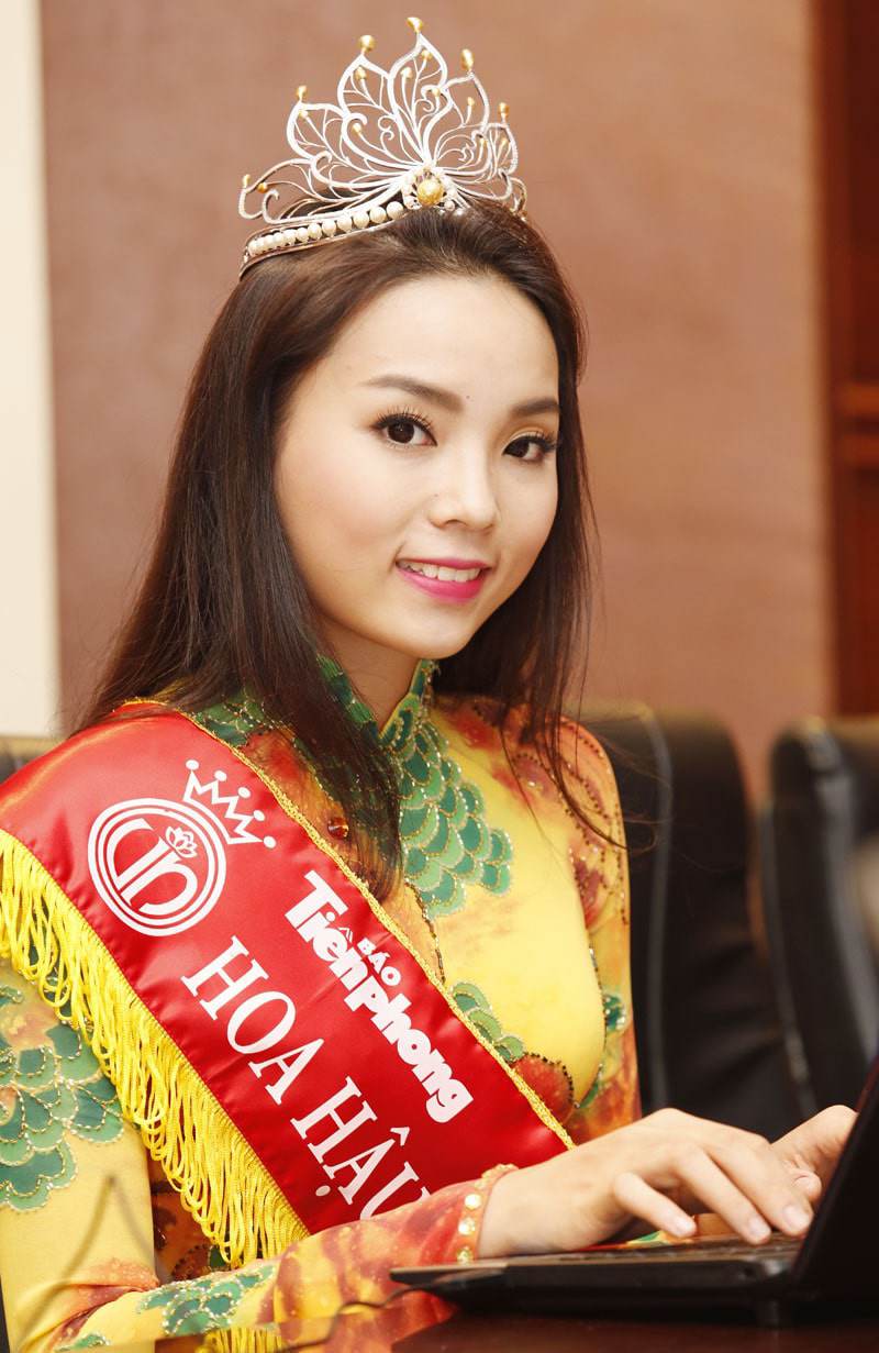 3 nàng Hậu đăng quang khi 18, Mai Phương Thúy, Kỳ Duyên “lột xác” hoàn toàn, còn Tiểu Vy? - 10