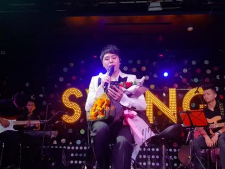 Trịnh Thăng Bình ngẫu hứng hát Hongkong1, fan "đòi" nguyên cả bản audio phòng thu