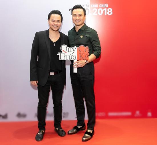 Trang Nhung xuất hiện đầy amp;#34;sang chảnhamp;#34;, tình tứ chỉnh sửa quần áo cho chồng tại sự kiện - 8