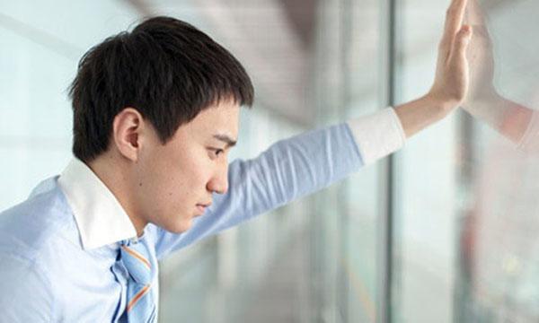 mang qua ve chuc mung sinh nhat chong, toi giat minh khi nghe con gai tiet lo bi mat - 1