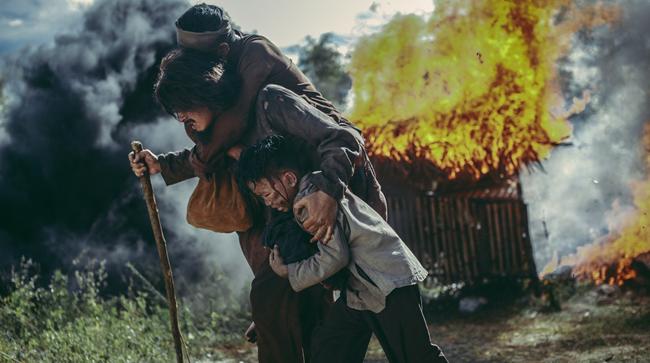 Người Bất Tử: Khát khao được sống hay nỗi ám ảnh sợ chết trong mỗi kiếp người? - 9