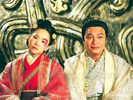 Nổi tiếng xấu amp;#34;ma chê quỷ hờnamp;#34;, người phụ nữ ấy đã ngoạn mục trở thành mẫu nghi thiên hạ - 2