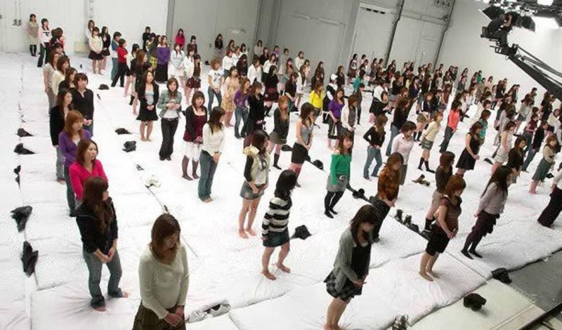 Nhật đã thiết lập kỷ lục thế giới về làm tình tập thể động nhất, với 250 cặp nam - nữ cùng làm 'chuyện ấy' cùng lúc, ở cùng một địa điểm.
