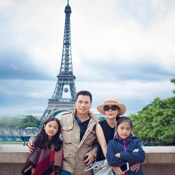 Vườn nhà đầy hoa, cây trái sai trĩu trịt phải thuê người làm không xuể của ca sĩ Mỹ Lệ - 1