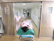 Bà bầu - Mẹ U40 tử vong chỉ vài giờ sau sinh vì một tai nạn không ngờ khi bác sĩ mổ đẻ