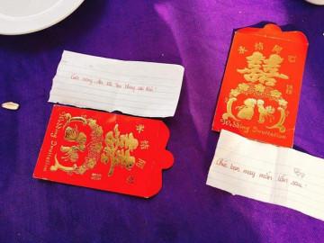 Rút tiền lì xì còn đính kèm mẩu giấy kém duyên, mấy nàng bê tráp bị ném đá rào rào