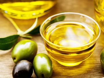 Cách sử dụng dầu ôliu hợp lý cho trẻ sơ sinh và trẻ nhỏ mẹ nào cũng cần phải biết