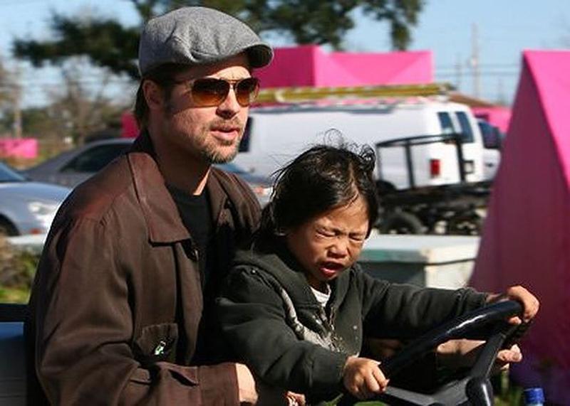 Pax Thiên (tên thật là Nguyễn Quang Sáng) là cậu con trai nuôi người Việt được cặp sao Brad Pitt và Angelina Jolie nhận nuôi vào năm 2007 ở TP.HCM.

