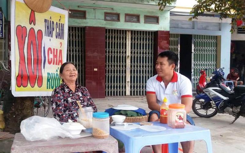 con trai 45 tuoi khong chiu lay vo, me gia ta hoa khi biet tin “dong troi” - 1
