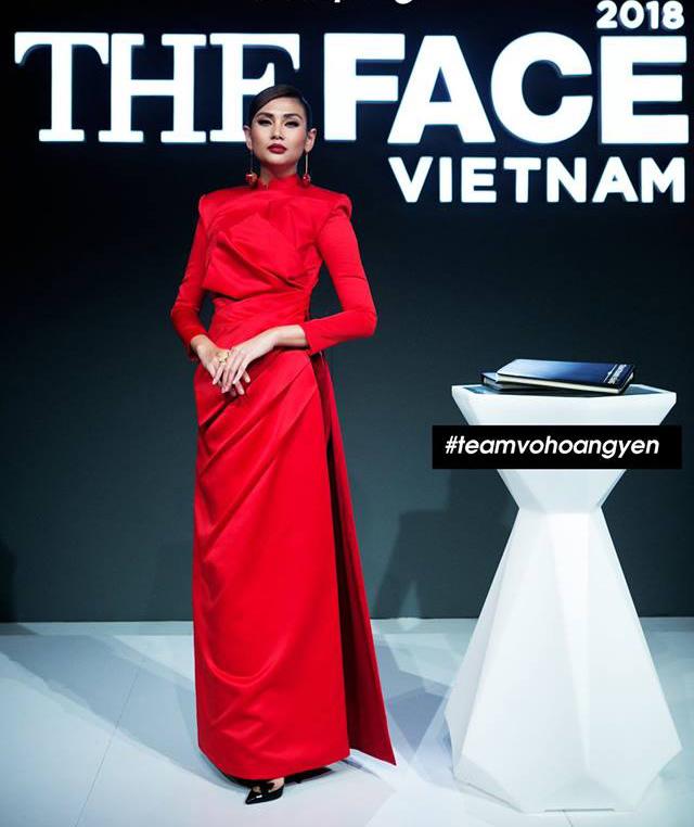 "drama" nhu vo hoang yen: vao phong loai, thay ao dai do, bat dau tra thu song hang! - 9