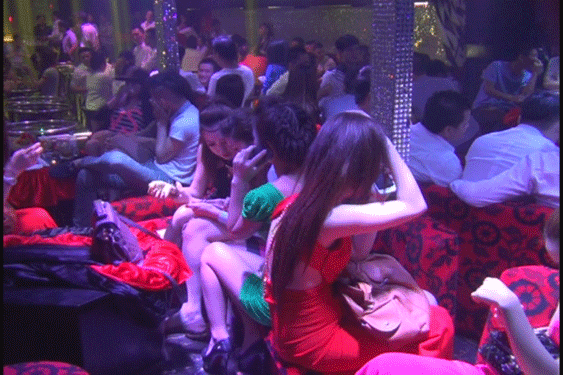 cau am co chieu va nhung dem thac loan trong tieng nhac chat chua xap xinh - 2