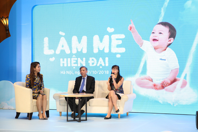 me tre ha thanh thich thu tham gia ngay hoi lam me hien dai - 4