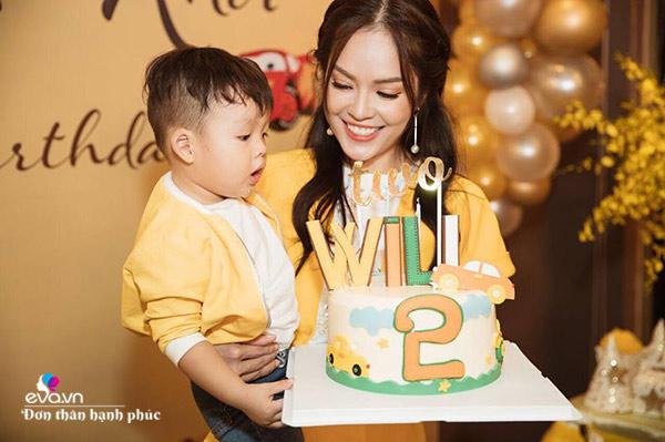 mot thoi song biet thu trieu do, a hau dien anh 1999 tay trang lam me don than tuoi u40 - 7