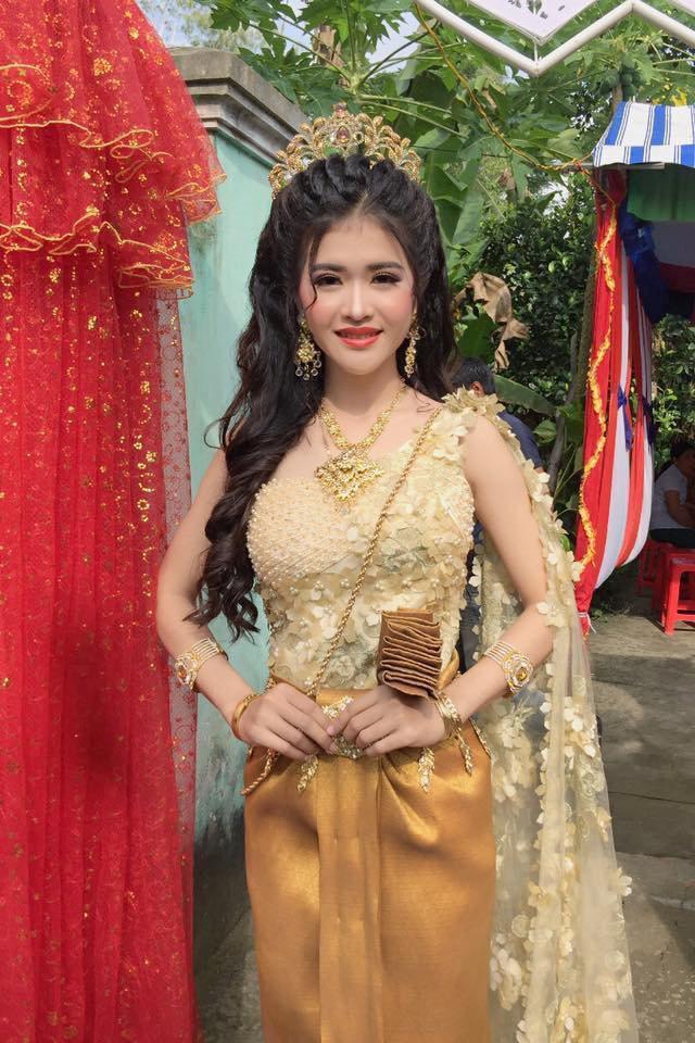 su that bat ngo dang sau nhan sac co dau khmer duoc khen xinh hon hoa hau! - 2
