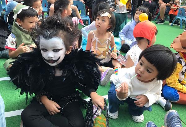 co be vo dien dinh dam mxh nam nao gio tai xuat le halloween &#34;chat&#34; hon nhieu - 7