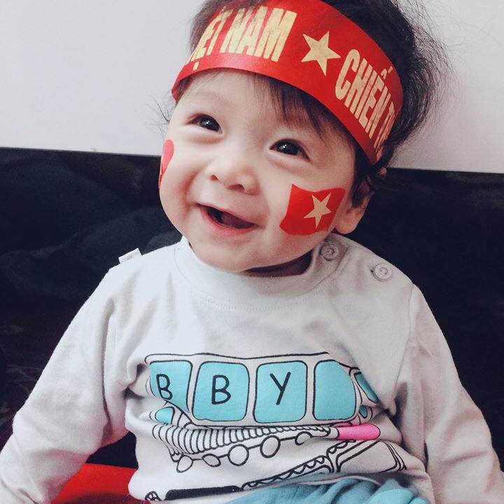 Mẹ 9X xinh đẹp nuôi con 16 tháng nặng 10kg dài 81cm nhờ chăm cho ăn những món này - 3