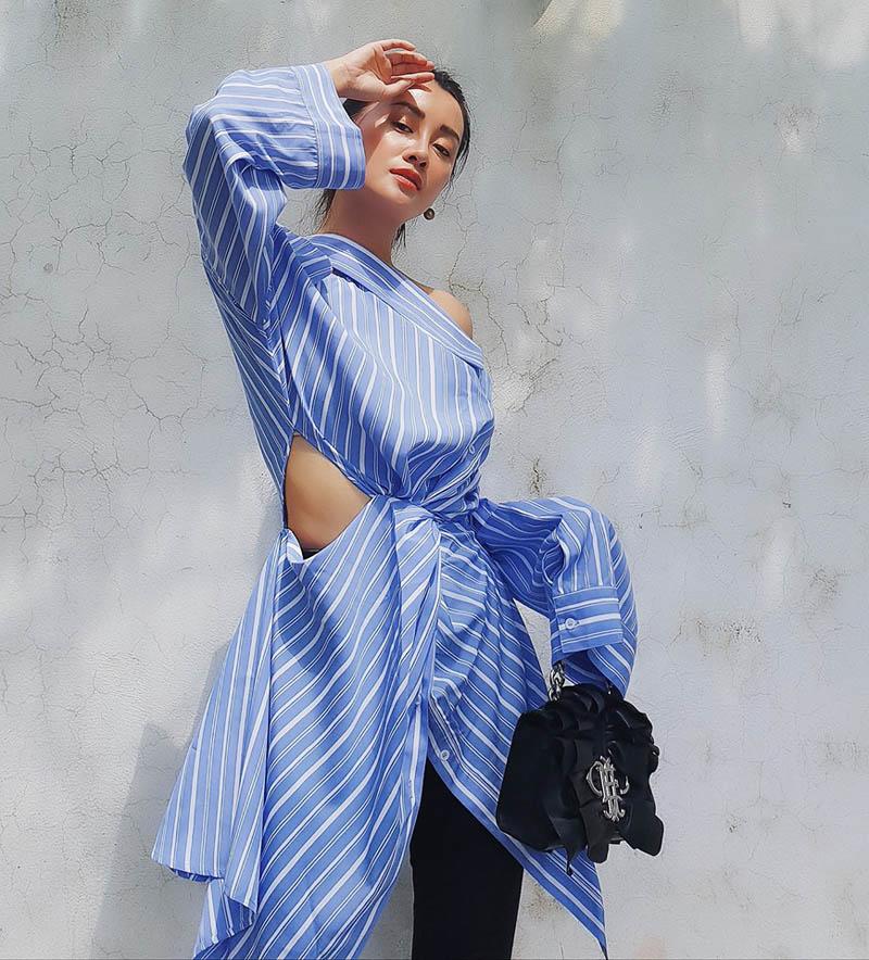 len song bat buoc phai mac kin dao, ngoai doi 3 nu mc truyen hinh mac pha cach kho tin - 12