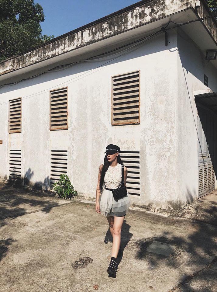 len song bat buoc phai mac kin dao, ngoai doi 3 nu mc truyen hinh mac pha cach kho tin - 7